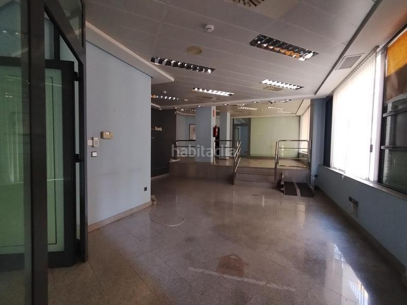 Foto 154dd166-c34f-4439-ab58-8f71adeb1c65. Alquiler local comercial  junto plaza de poniente en Valladolid