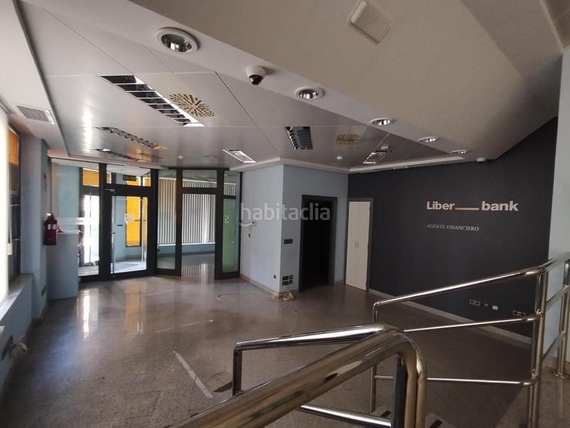 Foto 2ee10b43-e067-4012-87b9-729352278566. Lloguer local comercial a Centro Valladolid