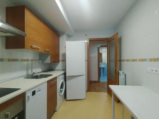 Appartement en Camino cm del cao 8. Piso venta 2 dormitorios en el centro de fuensaldaa