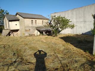 Casa a Amoeiro. Casa para restaurar zona boveda