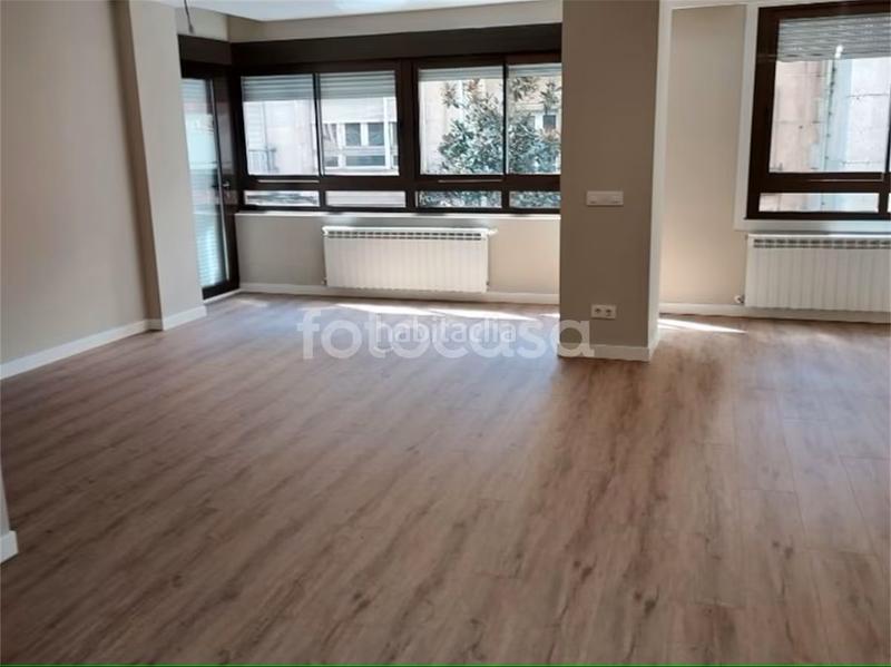 Foto 5bb5546b-a5bb-49dc-8aa7-5cfc2ebeee4f. Piso pleno Centro / completamente reformado en Centro Ourense
