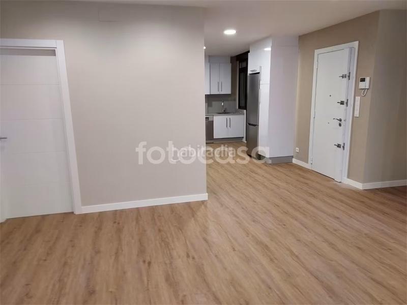 Foto 7057bfb6-6eb6-4bc0-a746-f36935b49a84. Piso pleno Centro / completamente reformado en Centro Ourense