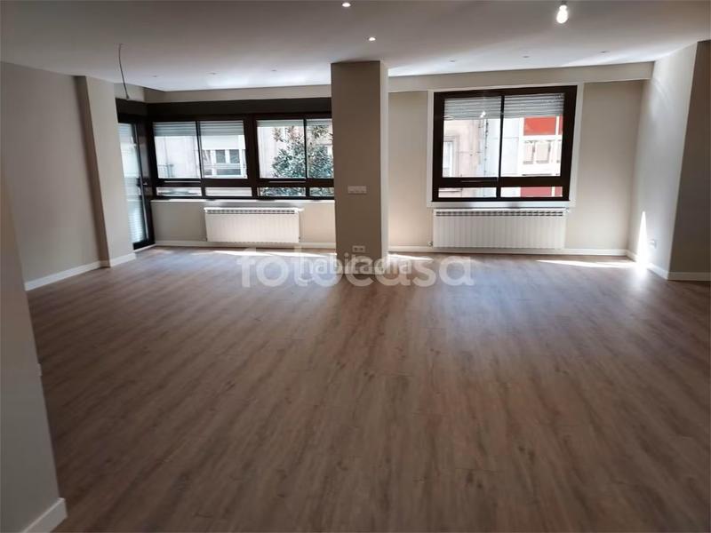 Foto a8685b4f-d278-4303-8782-b2d4e9210397. Piso pleno Centro / completamente reformado en Centro Ourense