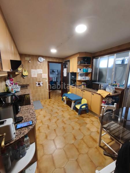 Foto 110e9dbb-4bc9-43f2-baff-3f722cc9804f. Piso Centro ( c/progreso ) / todos los servicios en Ourense
