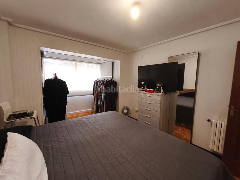 Foto 75dd22fc-7ce6-4bfb-bb7c-6ebbd8c66075. Piso Centro ( c/progreso ) / todos los servicios en Ourense