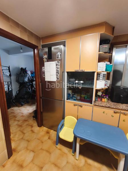 Foto b9f2aac3-a580-4d41-90a2-7fda1ad5c1a1. Piso Centro ( c/progreso ) / todos los servicios en Ourense