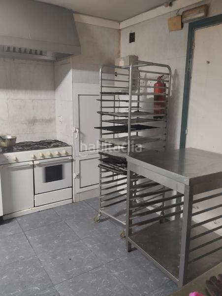Foto a06e1c66-7bfb-4db1-9071-e26eda5244ac. Traspaso local comercial prox. Centro / couto - negocio pasteleria en Ourense