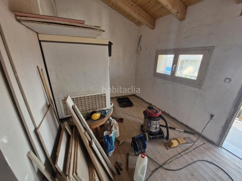 Foto a9b8f711-b194-487f-ab86-2ec27b31beb4. Casa adosada casa muy prox poligono en San Cibrao das Viñas