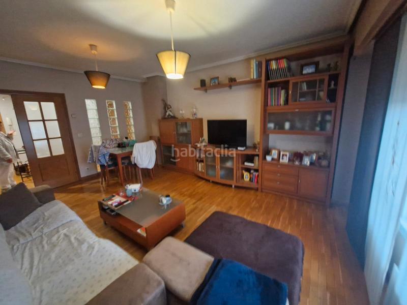 Foto 36e2baa9-1ab9-441a-b28b-15886ec3d856. Piso valenza / todos los servicios en Barbadás