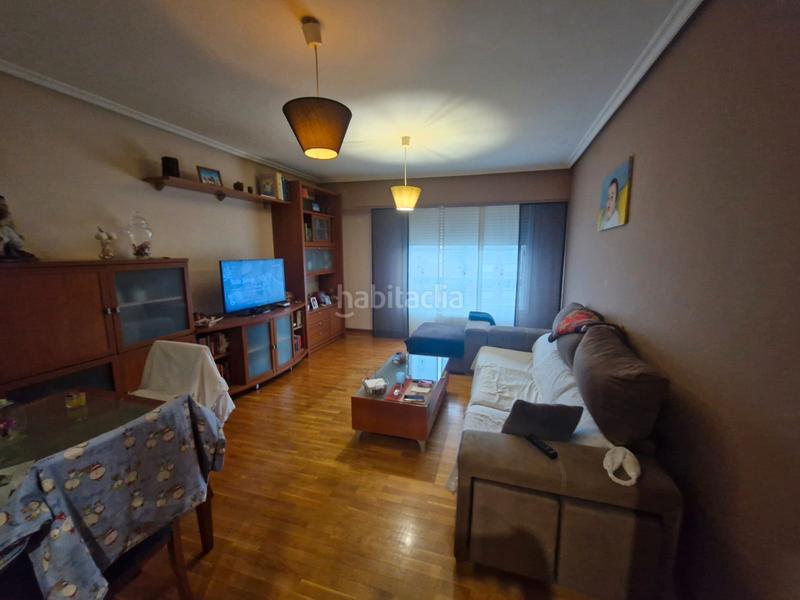 Foto 51829f2c-362c-4b29-9f6c-d0f61e2b71ae. Piso valenza / todos los servicios en Barbadás