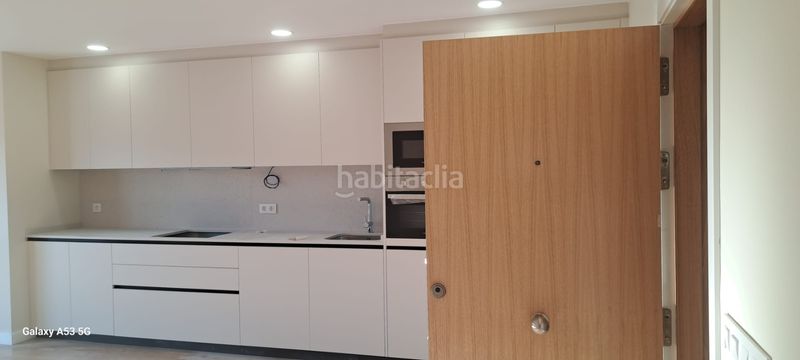 Foto 2a4270c2-ed20-4ec3-945f-5c604818b0da. Apartament amb calefacció aparcament a Centro Ourense
