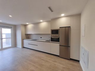 Apartment in Centro. Pleno centro ( c/progreso ) / oportunidad / todos los servicios