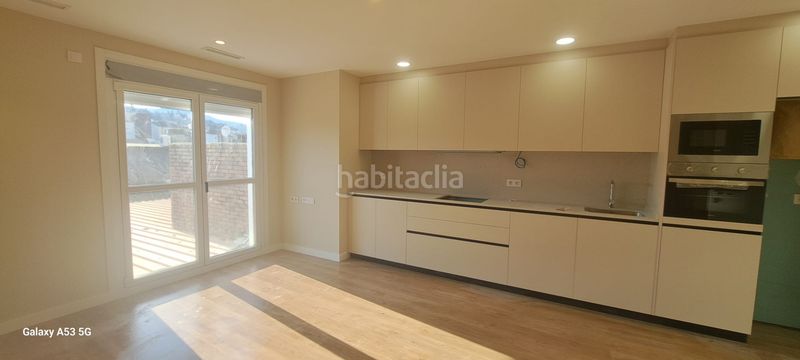 Foto fab2bbca-228f-4ce9-a0b2-206e3056b27b. Apartament amb calefacció aparcament a Centro Ourense