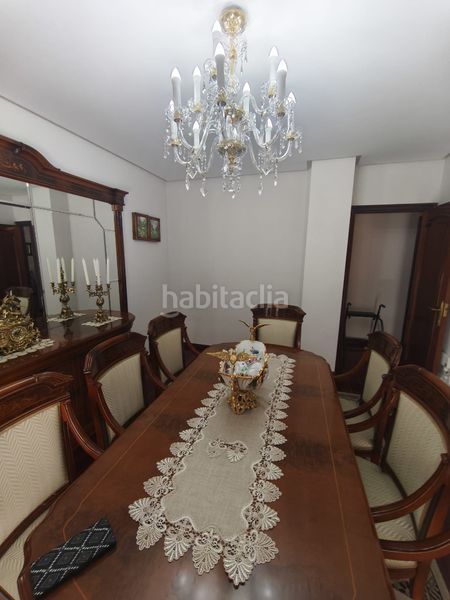 Foto 17274d08-7fe8-43a3-8bb9-18d393390c45. Pis amb calefacció aparcament a Centro Ourense