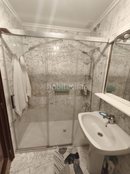 Foto f3825c2c-d98f-4239-bab7-59c8690285d5. Pis amb calefacció aparcament a Centro Ourense