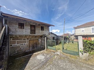 Casale in San Cibrao das Viñas. Casa para reformar en san cipriam