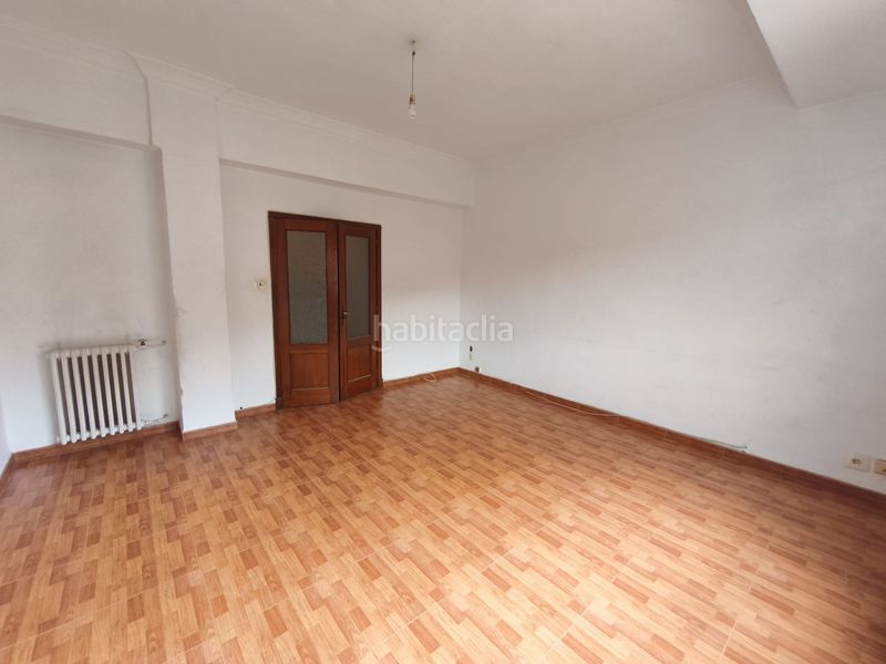 Foto 7216f0fb-f30a-4d6d-8d0f-7df45320b73b. Pis a Centro Ourense