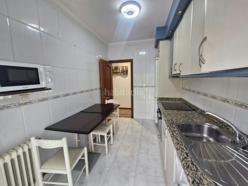 Foto f99c578e-53f8-4826-b054-9d719f9bcba9. Apartament amb calefacció aparcament a Barbadás