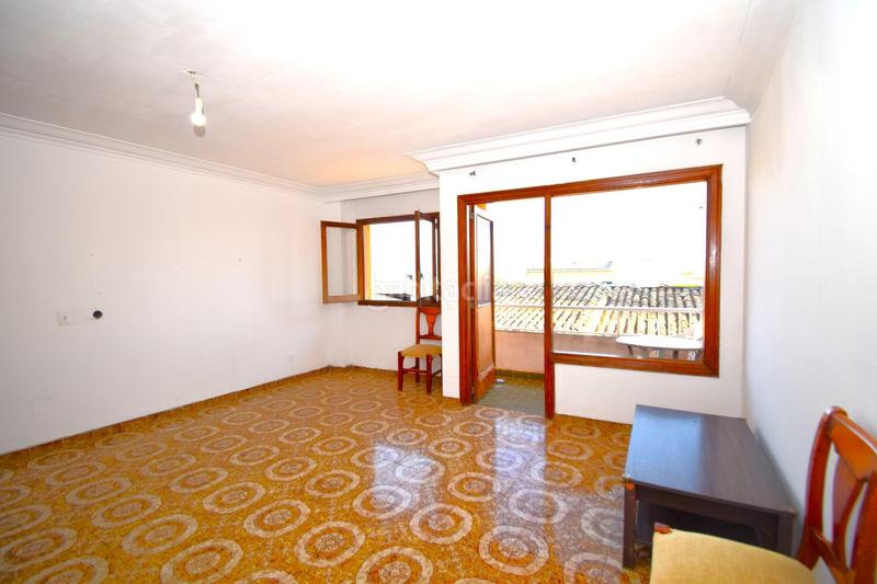 Foto 5a8f2390-8269-43b3-8b80-5794262fefda. Piso en calle lluna 58 piso con terraza comunitaria en Muro