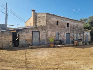 Masía en Centro. Finca rústica con vivienda para reformar  en inca.