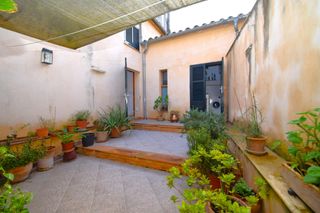 Chalet in Pollença Poble. Casa de pueblo con patio en pleno centro de pollença