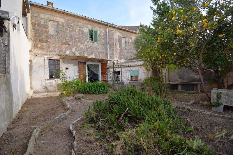 Foto 1759d898-3e1c-4962-849b-a637c633d80d. Casa amb aparcament a Llubí