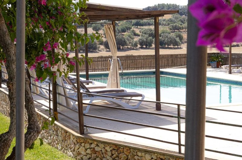 Foto ebd52d3f-168a-4b3a-ae83-d8c98c730508. Masia amb calefacció aparcament piscina a Llubí