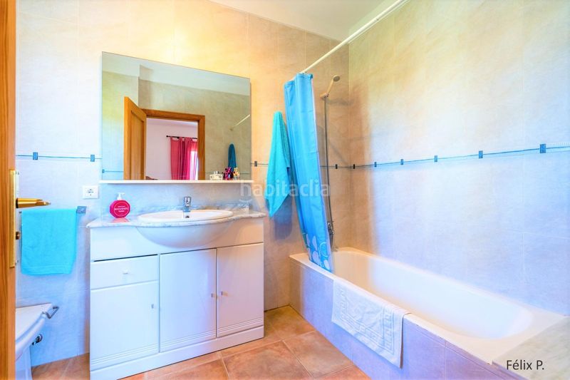 Foto 4cee98c8-4fb3-4d80-b847-9840e1514c92. Xalet amb aparcament piscina a Muro