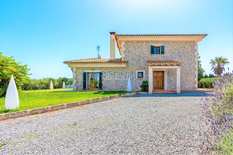 Foto 734bca63-38a5-4f6e-a2a2-10ddf1a781ac. Xalet amb aparcament piscina a Muro