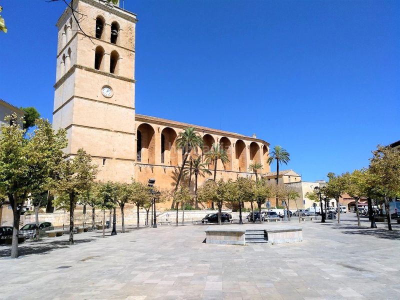 Foto a1ea5ff4-e89d-4200-b3ff-a85c7ddc79f3. Xalet amb aparcament piscina a Muro