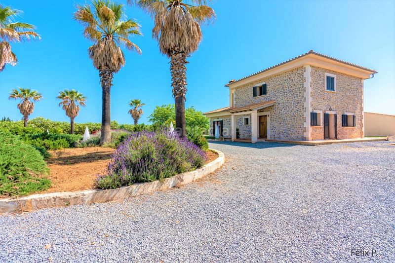 Foto d360ad4a-4a71-413f-83ce-b8518e5ebe53. Xalet amb aparcament piscina a Muro