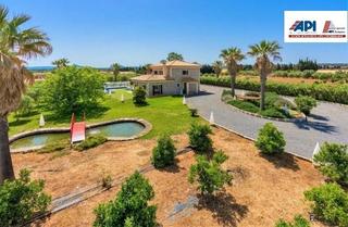 Xalet  Polgono 10 parcela 332. Fantstica finca rstica con piscina a tan slo 5 km de las mejo