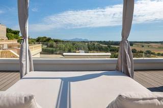 Xalet  Parcela. Moderno chalet en venta en muro con magníficas vistas