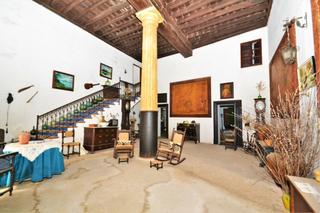 Masia a Calle major 6. Emblemática casa en venta en muro