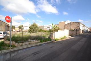 Terreny residencial a Calle jovellanos 28. Solar en venta en muro.