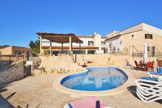 Mas à Lloret de Vista Alegre. Preciosa finca  en lloret  con piscina y mucho terreno