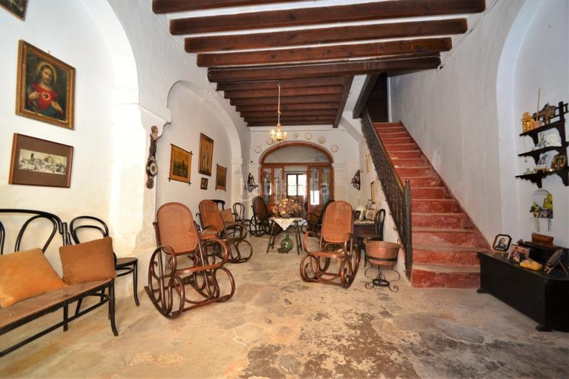 Foto c8ce0d56-16bb-4524-9290-8bf156423f0c. Casa  emblemática a la venta , ubicada en sa riba. en Muro