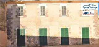 Xalet  Calle antoni maura. Casa emblemática con gran  jardín y garaje en muro