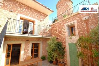 Chalet  Calle germans de la caritat. Molino completamente reformado  en costitx