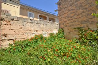 Masia a Calle sa teulera 41. Casa de pueblo con proyecto aprobado  jardín  y garaje  en muro