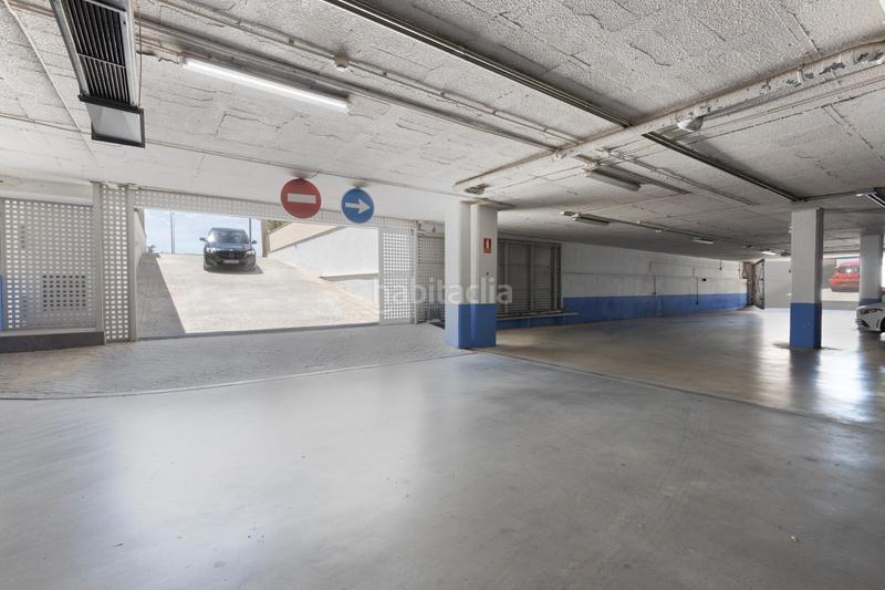 Foto 4fb1553e-3038-4916-b51d-fcd07dd7cee7. Parking coche en San Antón Armilla