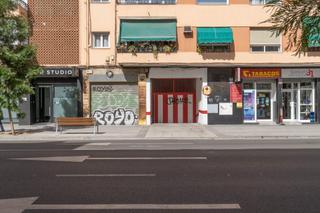 Parking coche  Calle arabial