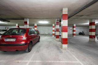 Parking coche  Calle doctor pareja yébenes