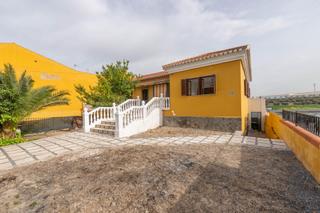Chalet  Calle guadix