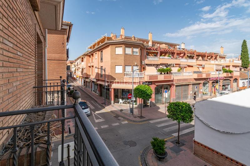 Foto 28be2ccd-2e2c-4019-b8c4-0e4113f15f25. Etagenwohnung mit heizung parking in Las Tres Cruces Armilla