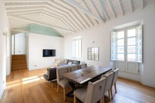 Dplex  Calle escudo del carmen