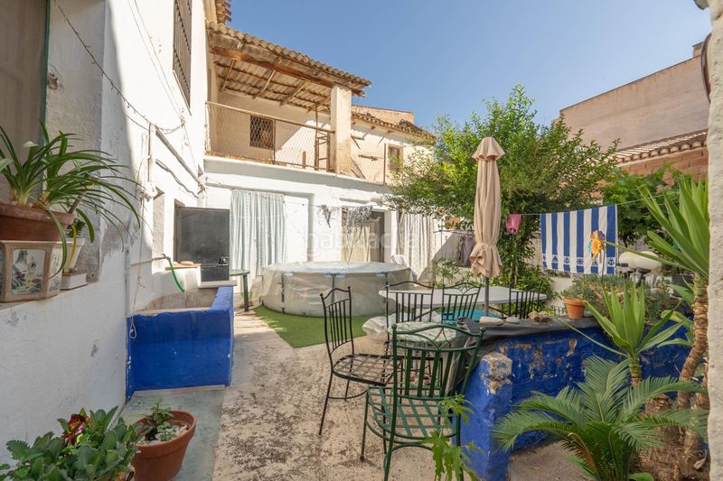 Foto c2d5272a-935c-4c8c-b890-1be91413fc3b. Casa amb aparcament a Padul