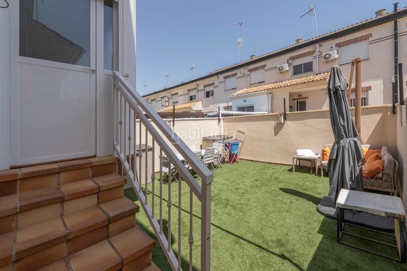 Foto 215b6d4d-efb7-479b-8160-e7c480a74693. Semi detached house with parking pool in Belicena Vegas del Genil