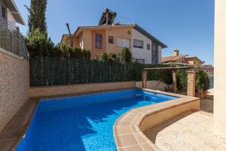 Casa aparellada  Calle manuel cano tamayo