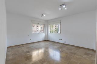 Flat in Calle AGUSTIN MOLINA